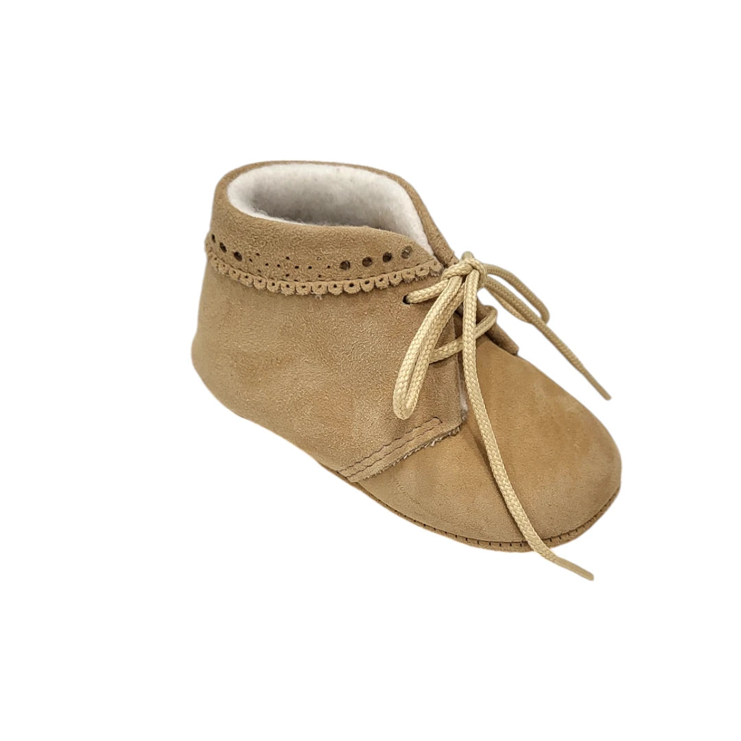 Blucher bebé de piel ante con cordones
