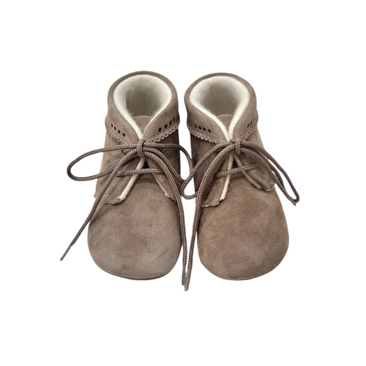 Blucher bebé de piel ante con cordones
