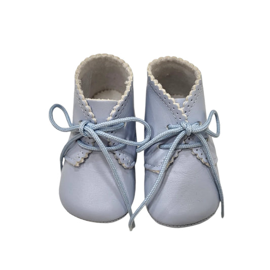 Botita de piel con cordones