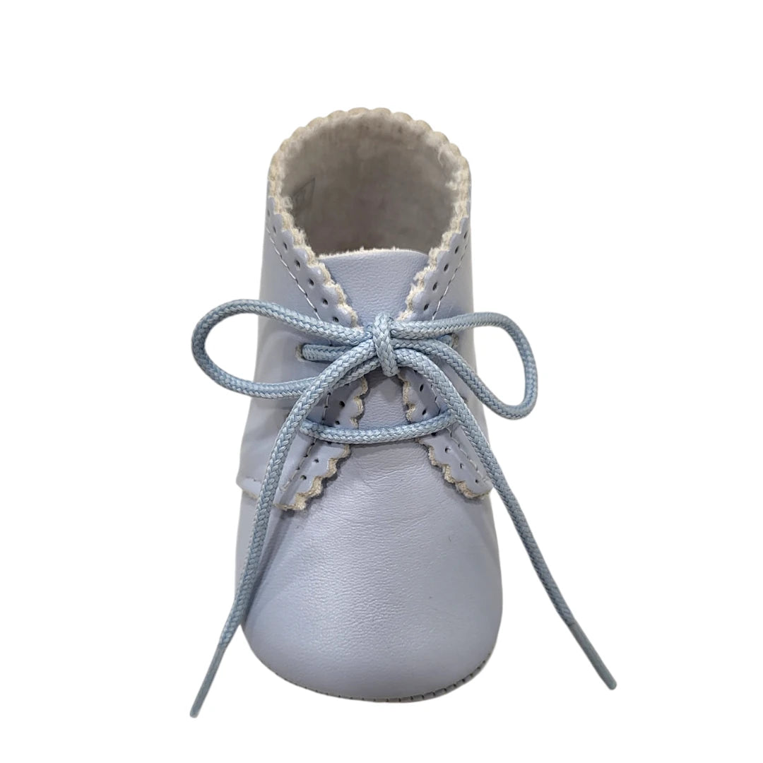 Botita de piel con cordones
