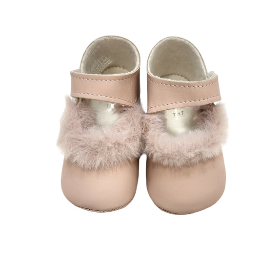 Angelito bebé de piel napa beige con pelito en escote