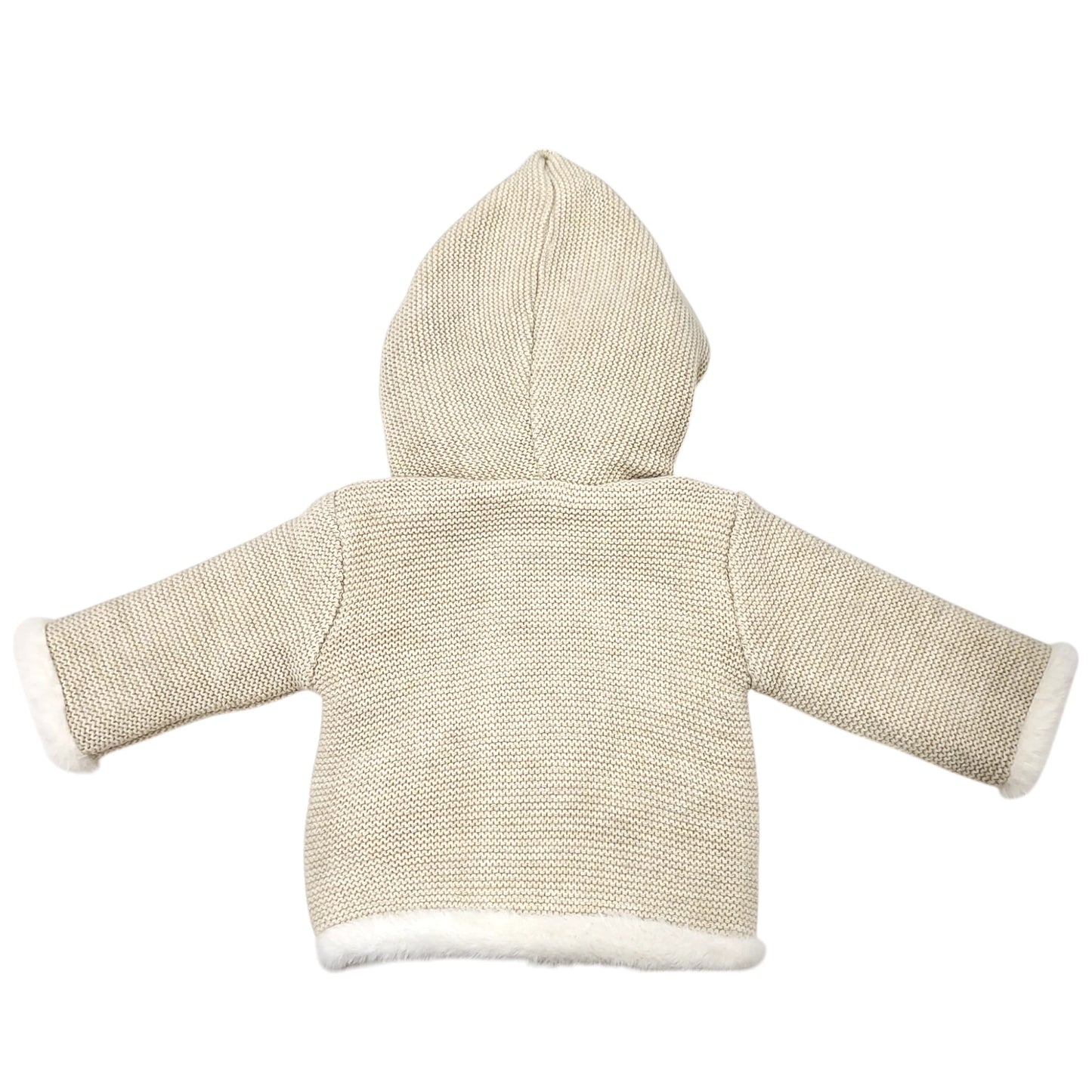 Chaquetón de punto con capucha y pelito en el interior