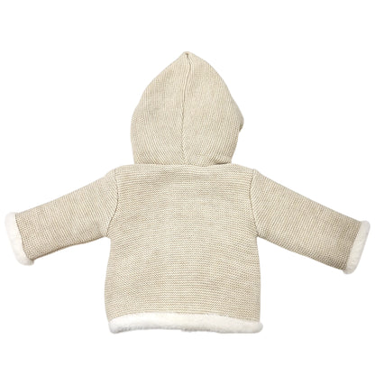 Chaquetón de punto con capucha y pelito en el interior